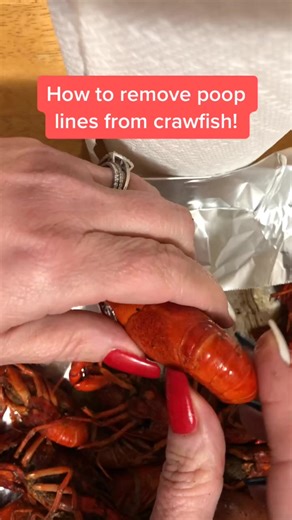 How to Remove Poop Lines from Crawfish