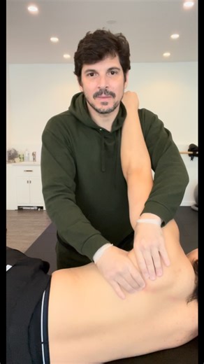 Olympic Stretch on Instagram: "Side-lying scapulothoracic manual therapy offers improved shoulder mobility, reduced pain, and enhanced scapular control by allowing for comfortable, targeted mobilization of the shoulder blade, particularly for conditions like scapular dysfunction or stiffness. This position aids in correcting scapulohumeral rhythm, increasing range of motion, and strengthening key stabilizers. #olympicstretch #mobility #manualtherapy #stretching"
