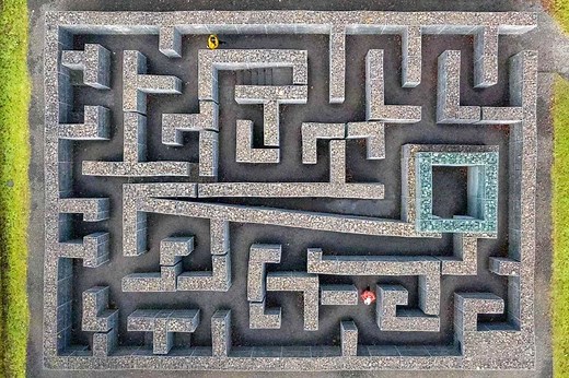 Lose Yourself in These 10 Amazing Mazes