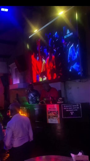 #weekendvibes #throwbacktoweekend #arrahmansong #varathenadhikaraioram #petterap #scratchingdj #nonstophits #partyideas #changkatdj #djlife #partynight #deejaytburn #dravidianchangkat @Dravidian Kuala Lumpur