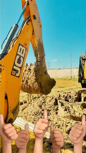 JCB Power: Digging Deep in the Mud 🚜💨