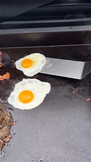 183K views · 1.8K reactions | Breakfast on the Griddle - too good!  #breakfast #breakfasttime #breakfastclub #breakfastallday #breakfastrecipes #breakfastinspiration #BreakfastOfChampions #breakfastideas #breakfastsandwich #baconeggcheese #baconeggandcheese #griddlecooking | Chef Cuso | Facebook