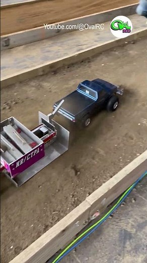 4 wheel drive RC truck pulling at the World Championships