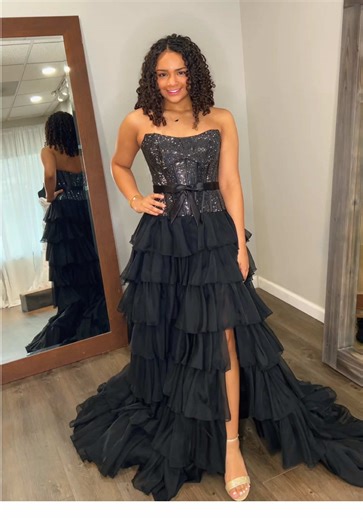 absolutely flawless🖤✨ #prom2026 #promdress #prom #grandmarch #dresses