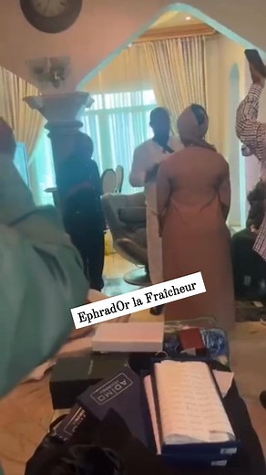 Fr PATRICE en mode Kinzonzi endirect de la résidence du Phénomène Werrason . Libala ya GLADIE NGIAMA | Bana Wenge Musica Maison Mère