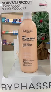 146 reactions · 12 shares | Le lait éclaircissant BYPHASSE à l'extrait de blé diminue l’intensité de la couleur des taches sur le visage, le cou, les mains et le corps. Sa formule combine un actif éclaircissant d’origine naturelle avec de l’allantoïne et des acides alpha hidroxy qui unifient le teint de la peau. | Phrmacie Blanche et Élise | Facebook