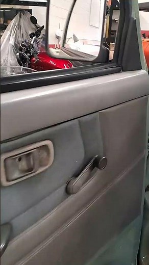 How to remove your window crank handle, quick and easy with a tool