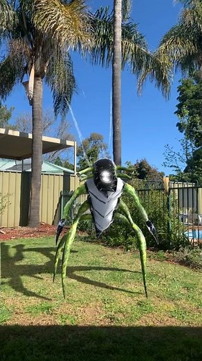 Real life Ben 10 transformation - Stinkfly!