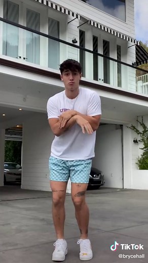 addison said skrttttttbeicbsbxjxo | Bryce Hall