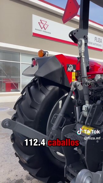 El tractor Massey Ferguson 6712: Potencia en el campo