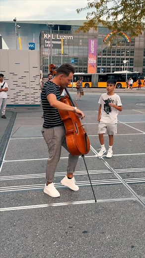 Cello Performance of Felicita in the City