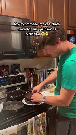 I had never seen Bluey before until after he made the duck cake 🐥 #bluey #disneyplus #disney #birthday #cake #duckcake #duckcakebluey #girlfriend #boyfriend #cakedecorating