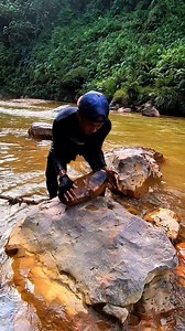 discovery of large red jade with unique shape #gemstones #diamond #jade #agate #gold #petrifiedwood | Agate Hunter Rimba