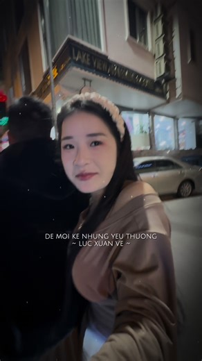 Lần đầu làm chuyện ấy “ sau gần 10 năm ở Hà Nội đây là lần đâu lên phố xem pháo hoa , đặc biệt hơn được là cùng em đạp xe dọc hồ tây chờ đón giao thừa “ , mình cùng nhau thực hiện điều ước đầu năm nhé em @Dương Hồng Thiệp 🐳 #duonghongthiep #thangdinhan