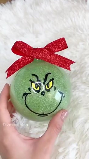 DIY Christmas Ball🎊 #christmasball #christmasdecor #ornaments #grinch #grinchmas #diychristmascrafts #vinylcrafts #vinylprojects #vinylfroghtv #permanentvinyl #adhesivevinyl #craftvinyl #cricutmakercrafts #cricutmadecrafts