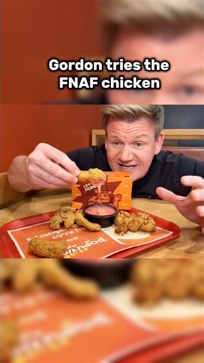 FNAF 2 Pop Eyes Chicken Review #shorts #ai #fnaf2