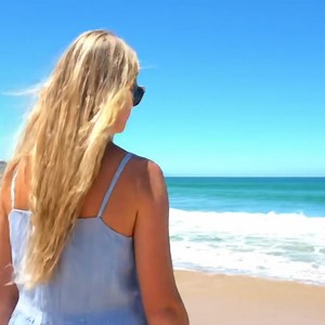 ☀️ 3 Nights in the Gold Coast for Just $299 — Sun, Surf, and Serious Savings Crystal-clear water, golden beaches, oceanfront dining, and endless sunshine — the Gold Coast is Australia’s ultimate playground. And now, you can stay for 3 nights in a beautiful hotel — for a fraction of what most people pay. 💸 What You’re Getting: ✅ 3 Nights in a Highly-Rated Hotel on the Gold Coast Stay near Surfers Paradise, Broadbeach, or Burleigh Heads — just steps from the sand, surf, cafes, shops, and nightlif