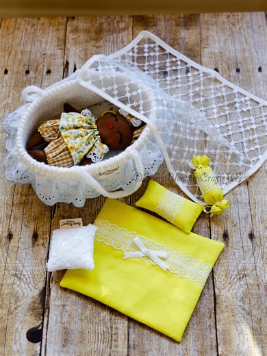 Personalized 7" Doll Bassinet With 5 Pc Bedding Set, 1:12 Crocheted Dollhouse Bed - Etsy