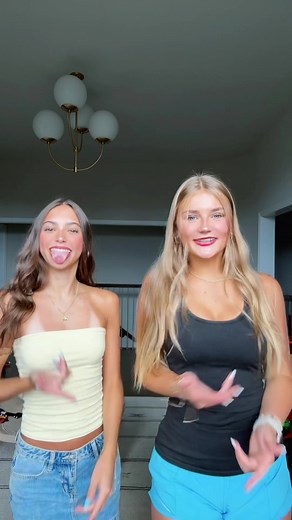 Best Friend Dance Trends for Two People
