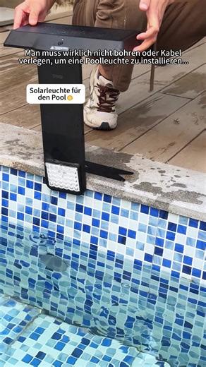 SANSI Solar-Poollampe 🌞 Einfach am Poolrand platzieren – kein Bohren, keine Kabel! Mit Fernbedienung wechselst du zwischen bunten Farben, Solar- oder USB-Ladung hält die Nacht lang 💫 #electronics #ceilinglights #homegadgets #philipslighting #campinggadgets #hometech #homeimprovements #ambientlighting #luxuryinterior #outdoorfinds