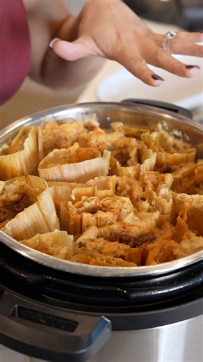 1.8M views · 27K reactions | If you never made tamales before, this is the perfect recipe to try and test before the big day! #tamales #tamalesrojos #redtamales #chilecolorado #recetas #easyrecipe #mexicanrecipes | Cooking Con Claudia | Facebook