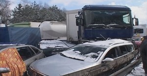 Stovky nabouraných aut i malý zázrak. Účastníci největší nehody v Česku popisují tehdejší peklo