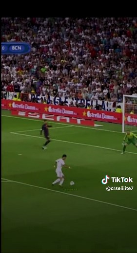 Cristiano Ronaldo's Iconic Rainbow Flick vs Piqué