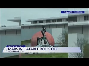 WATCH: Mars inflatable rolls away from Kennedy Center in DC