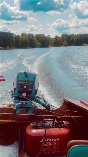 1957 Evinrude fast twin 18hp #classicboat #boatlife #boatlife #woodboat #outboard #fishing