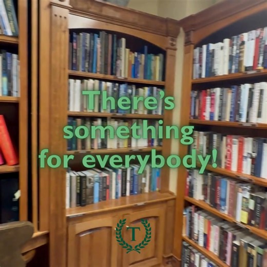 📚A peek inside the Treyton Oak Library 📚 This cozy space is perfect for relaxing and enjoying a good read. Catch up on daily newspapers, dive into a mystery, explore history books, and discover something new every day. #seniorcommunity #booklovers | Treyton Oak Towers