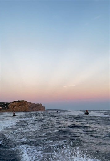 Exciting Jet Ski Adventures for Your Friday Fun