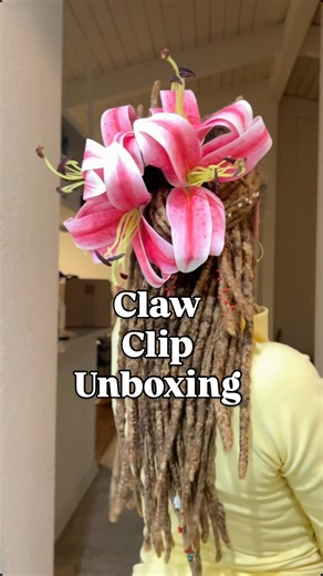 N A O M I | Which @pascalesprettypiecesllc__ claw clip is your favorite?🤭🩷 - - - #explore #locs #locslove #clawclip #locstyle | Instagram