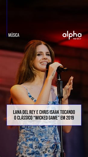 No, I don't wanna fall in love! 🎵 Relembre quando Chris Isaak cantou o seu hit “Wicked Game” ao lado de Lana Del Rey durante apresentação em Los Angeles, nos Estados Unidos, em 2019! #Alpha #AlphaFM #LanaDelRey #ChrisIsaak #WickedGame | Alpha FM