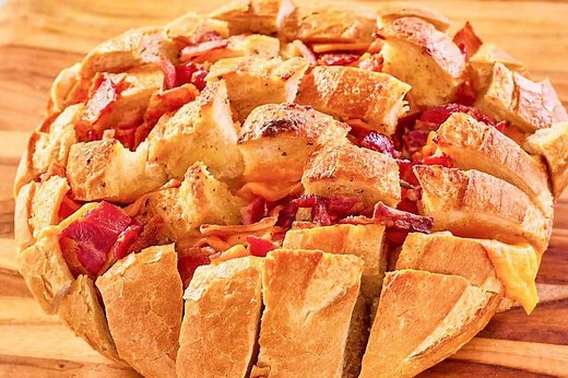 Cheesy Pull Apart Bread (Cheddar Bacon Ranch) - CopyKat Recipes