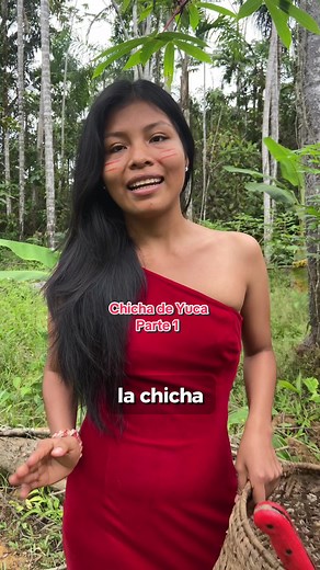 Elaboración de Chicha de Yuca en la Selva Amazónica