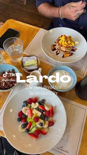 Best Breakfast & Brunch in Condesa, Mexico City at Lardo