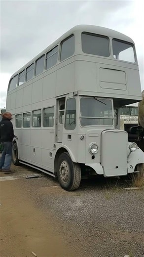 This Old Bus Was Left to Rot… Then THIS Happened 😳#architecture #beforeandafter #decayed