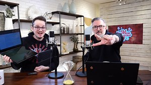 Bon ça y est…. JE VEUX CET ORDINATEUR!!!🖥️✌️ Notre chronique complète sur celui-ci👇 https://francoischarron.com/gadgets-techno/ordi-peripheriques/asus-zenbook-duo-lordinateur-portable-delirant-a-2-ecrans/wyvXr42pie/ Le lien pour écouter l’épisode complet du balado👇 https://francoischarron.com/la-mise-a-jour/episodes-lmaj/maj-325-meta-crise/d2iGxa8A51/ | François Charron - Page officielle