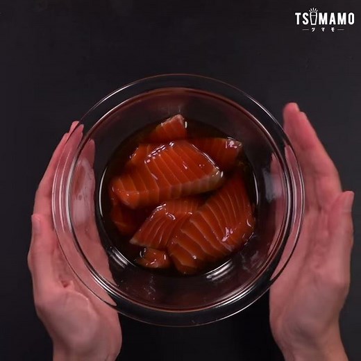ごま油めんつゆサーモン漬け丼のレシピ