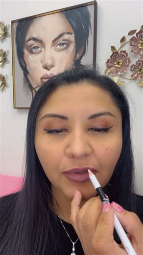 Lip Flip 101 💋✨ Here’s a closer look at the precise points we use to create a soft, natural lift to the upper lip. With just a few tiny injections, the upper lip gently rolls outward — giving you more lip show, a smoother smile line, and a subtle pout without adding any volume. It’s quick, minimal, and perfect for anyone wanting a super natural enhancement or a starter option before trying lip filler. Small treatment, big confidence boost 💉💗 Book online: http://dripdiva.booksy.com/s/ | Aurora