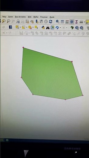 Ângulos internos e externos de polígonos no QGIS com o plugin LFTools #shorts