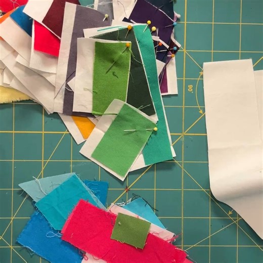 Maria Shell on Instagram: "Here is another Keeping it Real REEL. I am working on making multi-colored polka dots for the Improv for Everyone Workshop next Saturday, January 3, 2025 1PM--5PM EST time. I teach Improv for Everyone twice a year in January and July. Each time I teach it I explore a different theme. The subject matter this time is Fat Curves and Skinny Lines + PATTERNING (aka the special sauce). These polka dots will be used as patterning/background filler in one of the compositions I