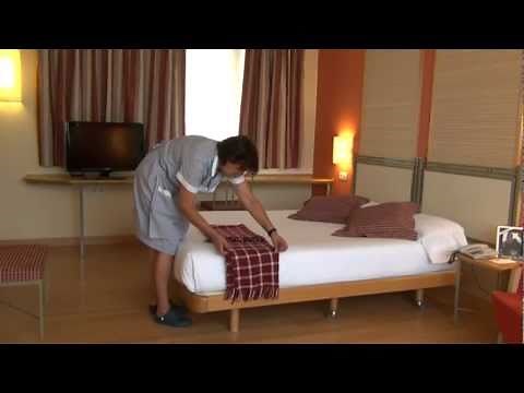 Como hacer una Cama Hotel T3 Tirol Madrid. How to make a Bed