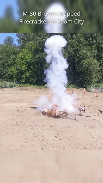 M-80 Brown wrapped firecracker at Boom City