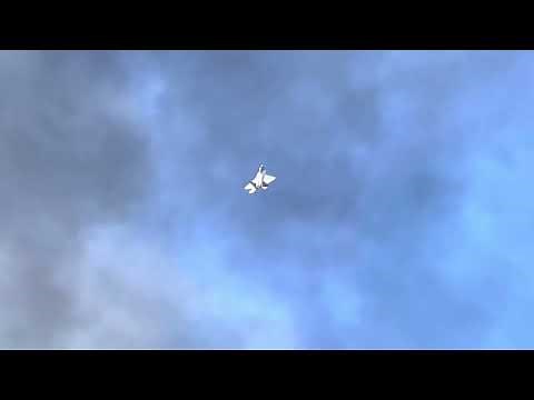 F22 Raptor Falling Leaf Maneuver - NAS OCEANA Airshow 2023