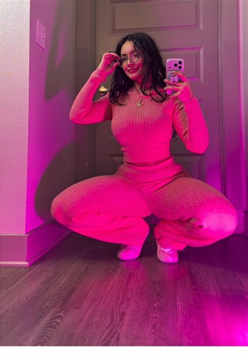 Butterfly stretch 🌷#fypシ゚ #valentinesday #mirrorselfie #butterfly #stretching