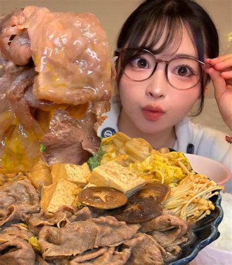 寒い日にぴったりなあつあつすき焼き