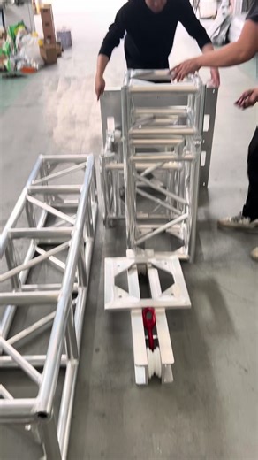 Understanding the 400x400mm Bolt Connection Truss System