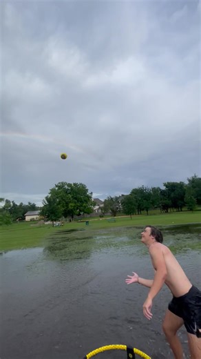 this is perhaps the vibiest summer rally i've ever seen (via Cade Larson) | Spikeball
