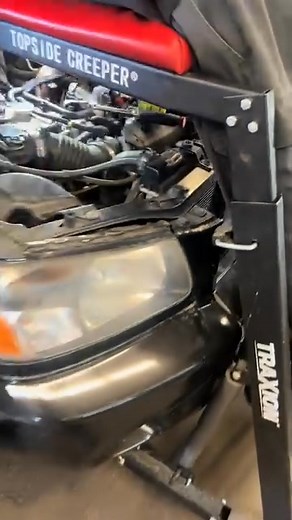 Tackle tough auto repairs with ease! 藺 This foldable creeper adjusts from 48"–76" and supports up to 400 lbs.  Featuring 4 swivel caster wheels for smooth movement and sturdy steel construction — perfect for mechanics, garages, and home maintenance! ⚙️✨ | Adret | Facebook